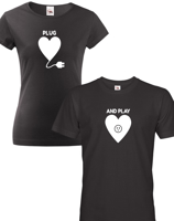 Párová trička s potiskem PLUG and PLAY - ideální dárek k Valentýnu