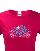 Dámské tričko pro turisty a cestovatele s potiskem alpských hor