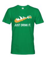 Pánské tričko s potiskem JUST DRINK IT parodující tradiční značku