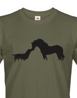 Pánské tričko s potiskem koně a psa - skvělý dárek pro milovníky zvířat