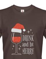 Pánské vánoční tričko s potiskem vína a nápisem Drink and be merry